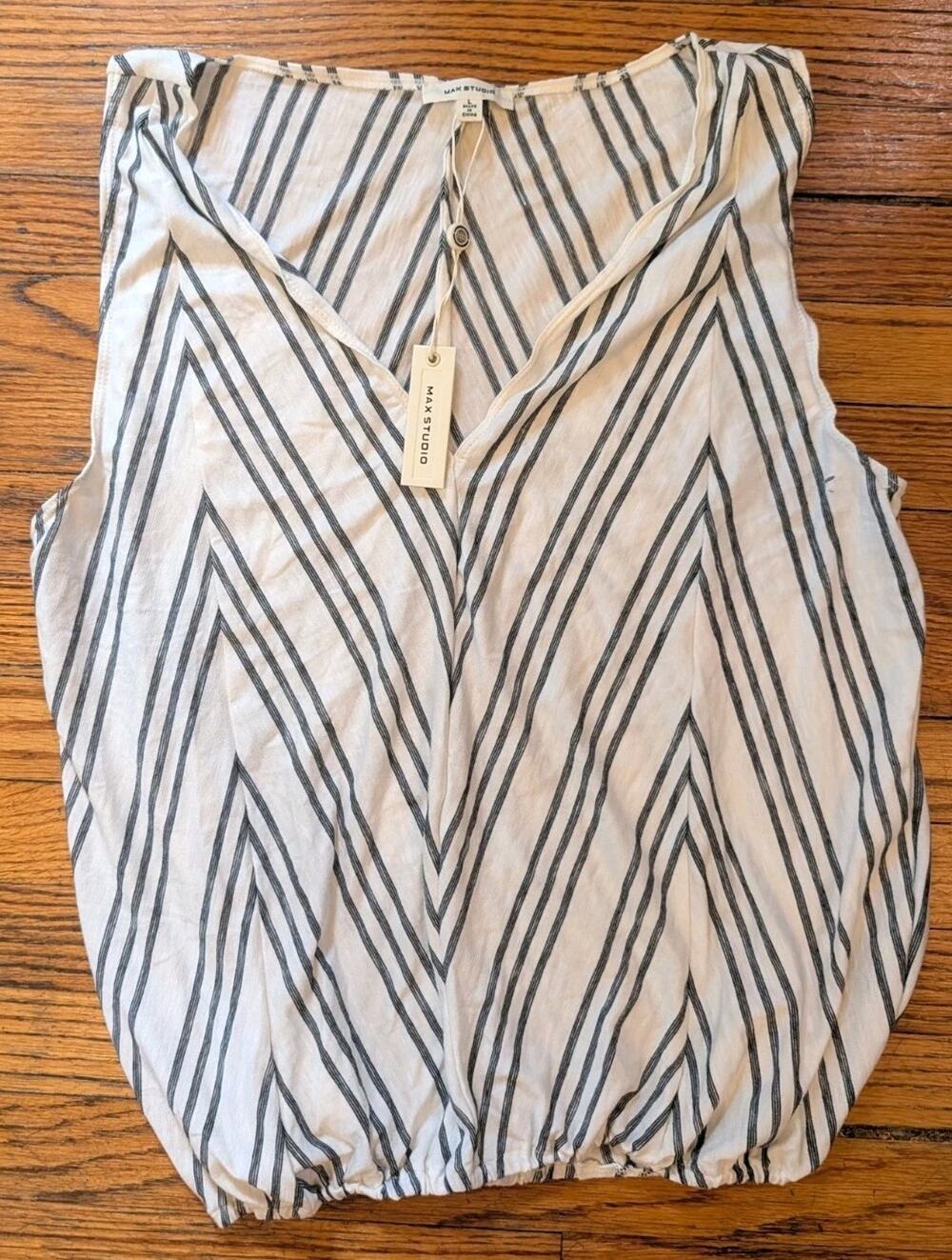NWT Max Studio Top Women's Shirt Large Stripe $78